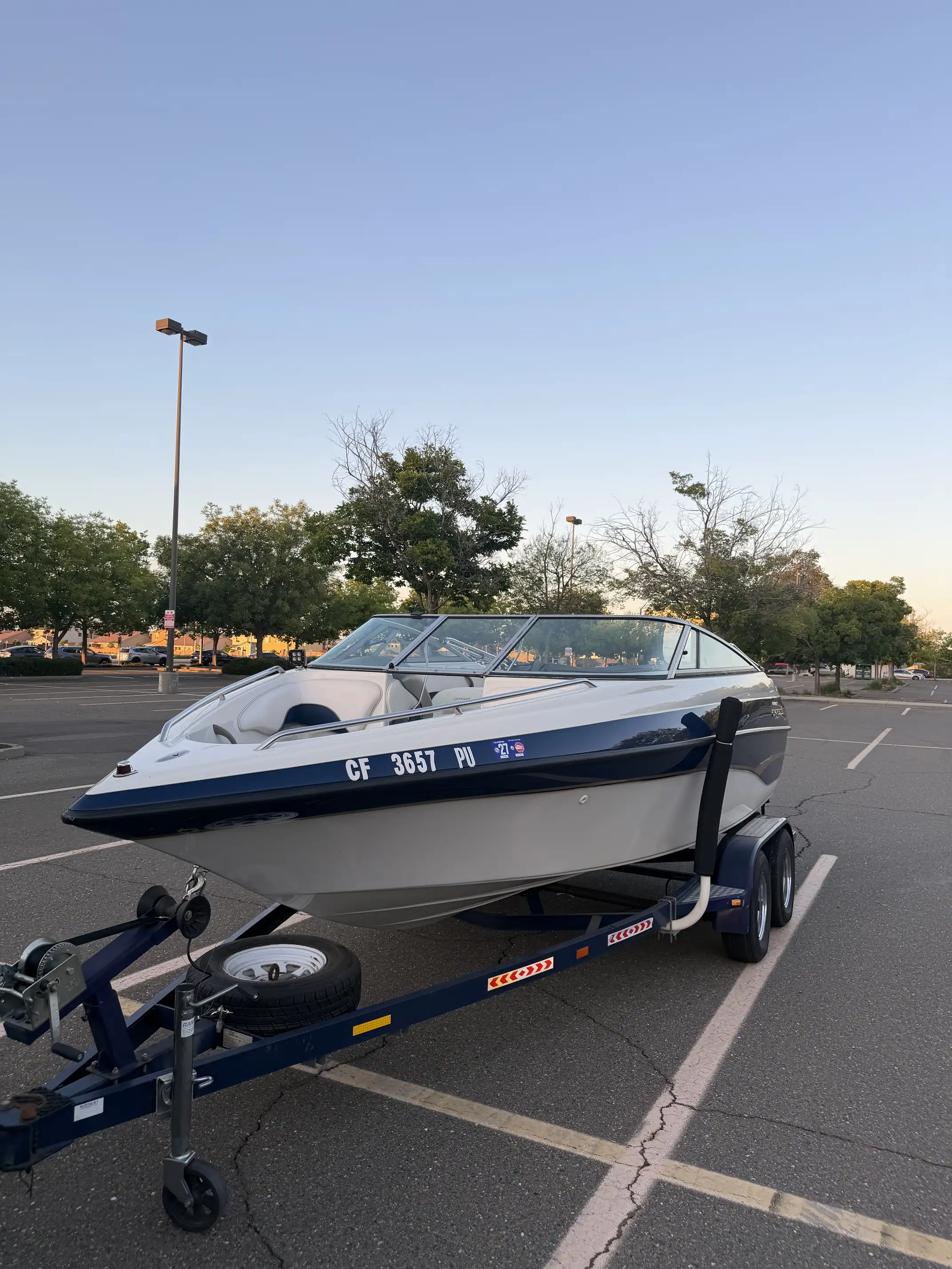2001 Crownline boat photo 2